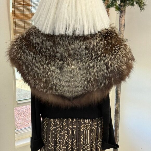 Vintage~Beautiful Fox Fur Shawl Collar Stole Capelet Cape Wrap~OSFM - Picture 2 of 3